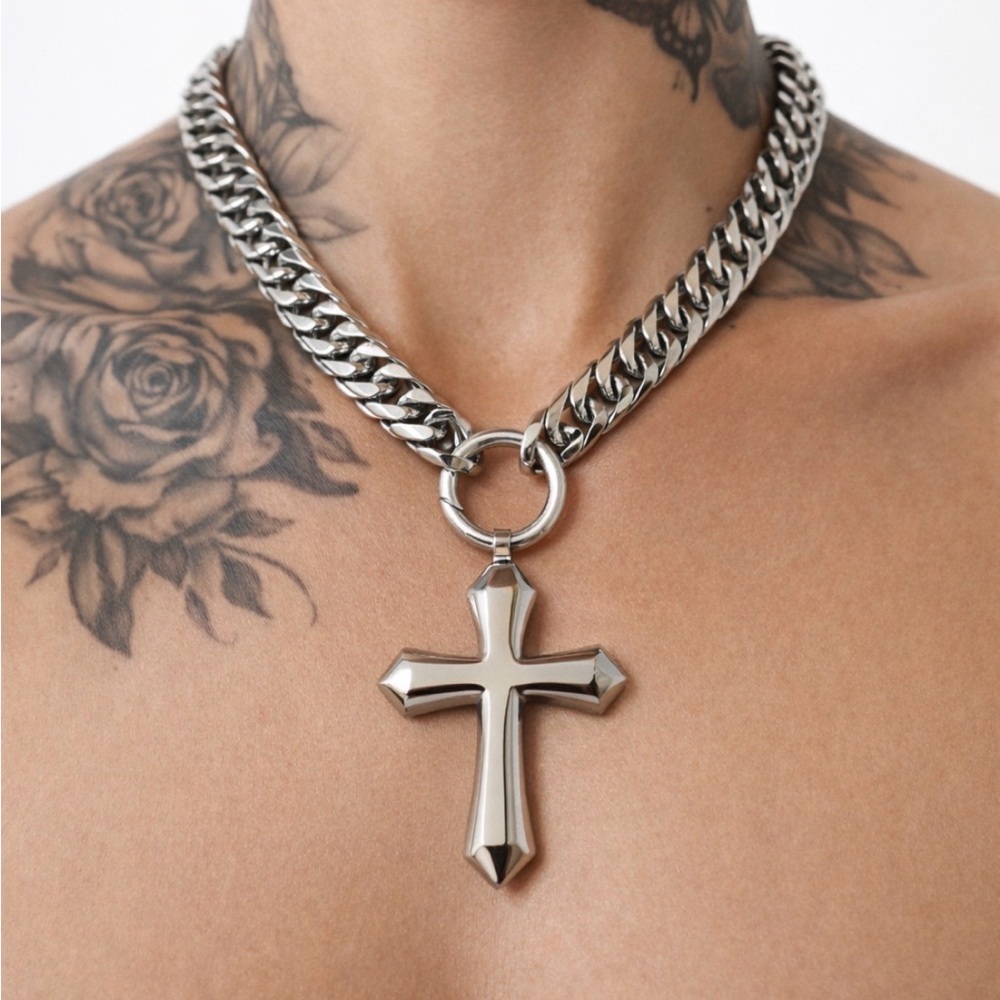 Chunky Silver Curb Chain Necklace with Cross Pendant 16inch
